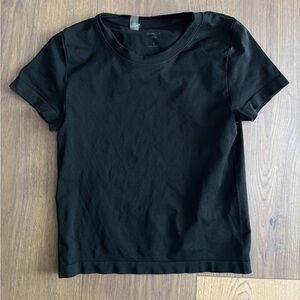 Aritzia Tee Shirt